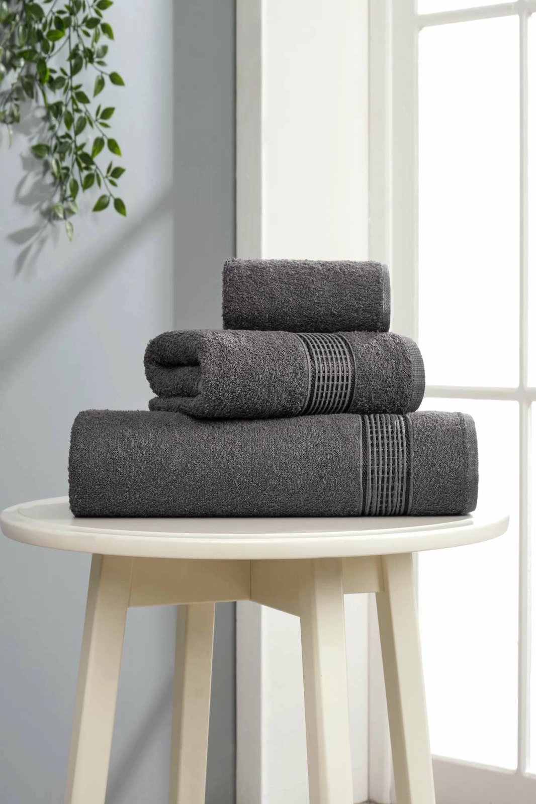 Set peshqirësh (3 copë), Mijölnir, ngjyrë antracit, Ezgi