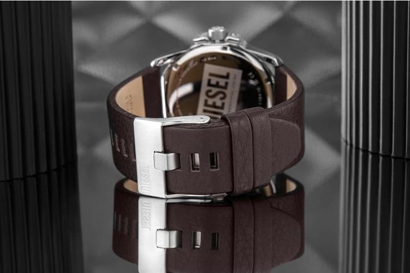 Orë dore për meshkuj DIESEL, kafe