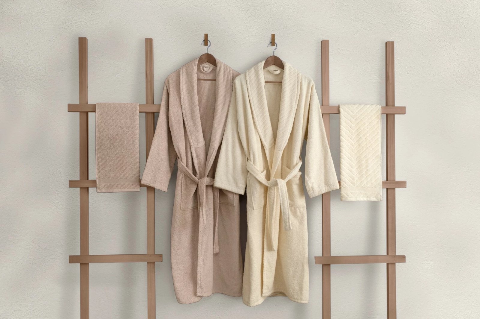 Set familjar peshqirësh dhe rrobdeshamësh (4 copë), Mijölnir, 1062A-047-1