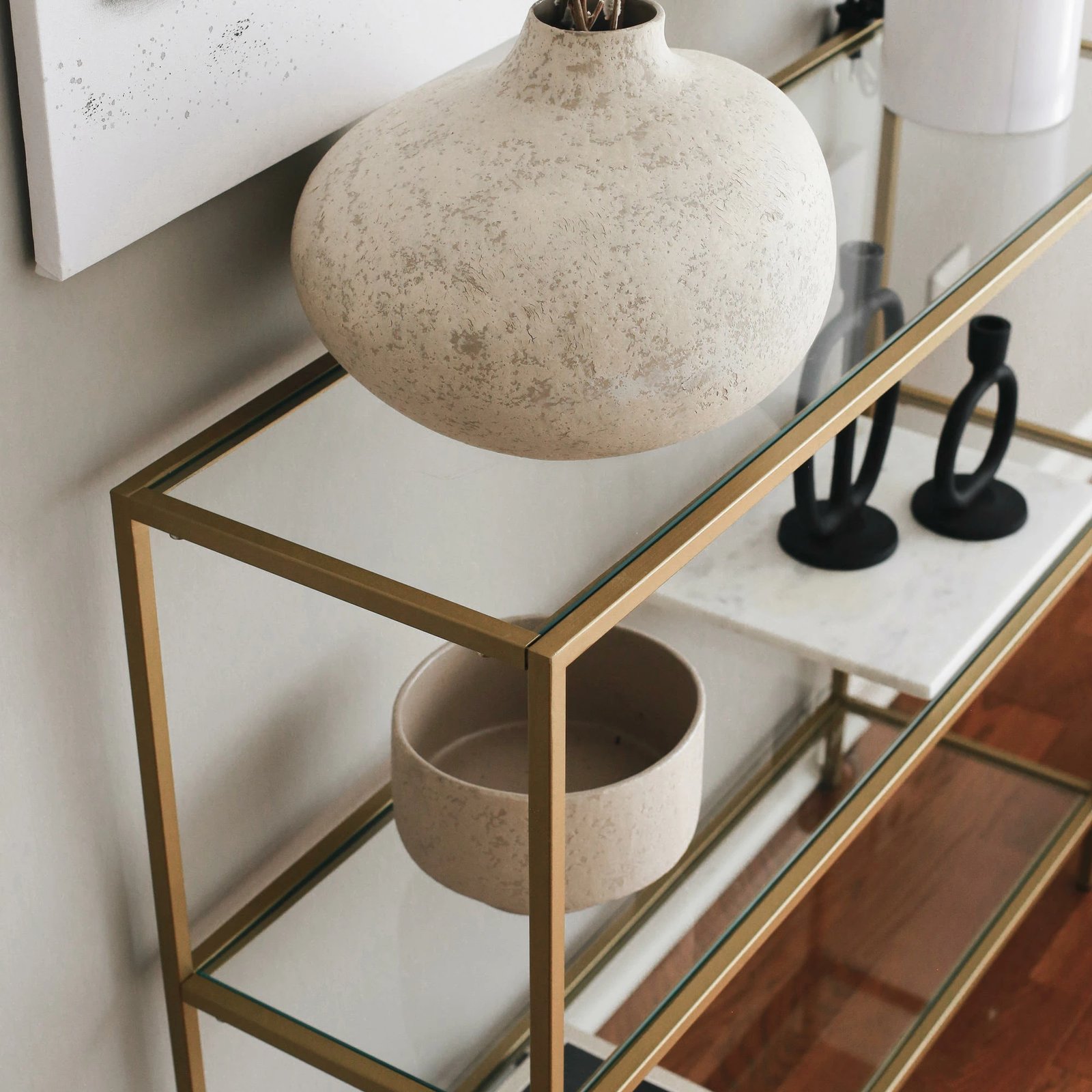 Komodë Hanah Home, D101, ngjyrë ari, xham i temperuar, 100x85x30cm