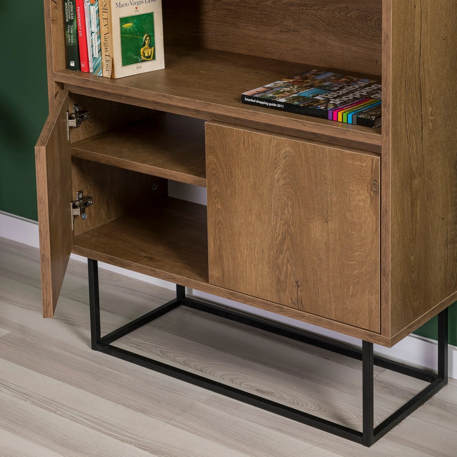 Set mobiljesh për dhomë dite Skye Decor, Laxus Takım 13, ngjyrë arre dhe e zezë