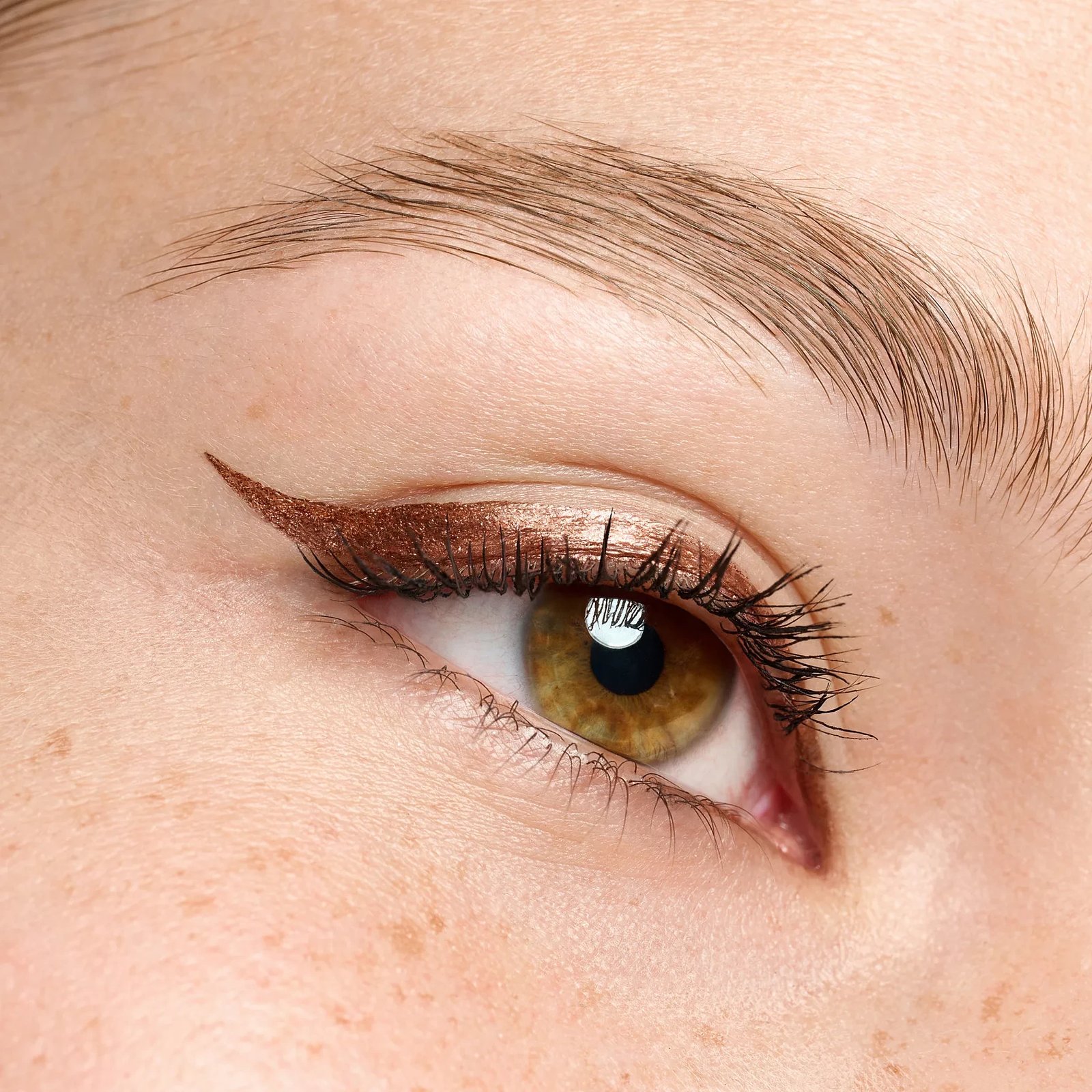 Essence Colour It! Metallic Liquid Liner - 01 Burnished Bronze