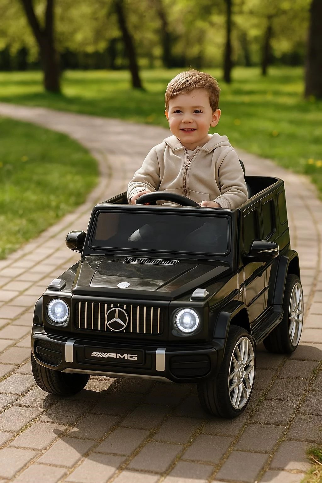 makinë elektrike për fëmijë, Baby Mix, Mercedes-Benz G63 AMG, 12V 4.5Ah, 2x30W, telekomandë 2.4G, USB Bluetooth radio, e zezë