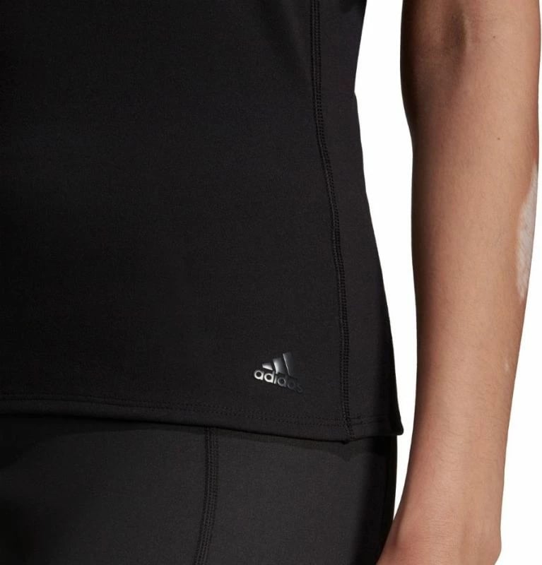 Maicë sportive për femra Adidas, e zezë