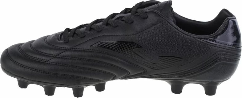 Atlete futbolli për meshkuj Joma Aguila, të zeza