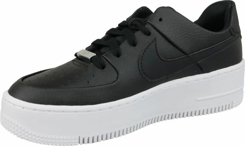 Atlete femra Nike, të zeza
