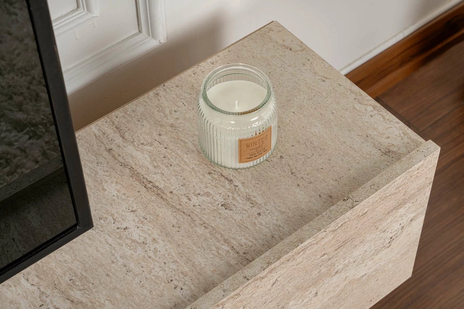 Komodë TV Skye Decor, ngjyrë travertine, Alvin