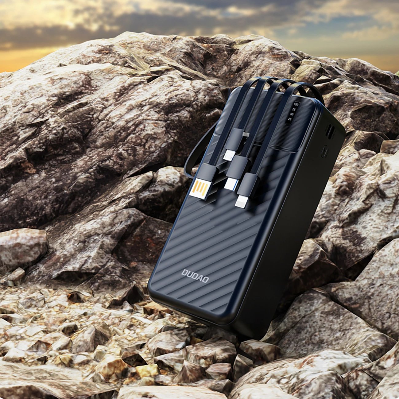 Powerbank Dudao K11 Max, 30000 mAh, me kabllo të integruara, e zezë