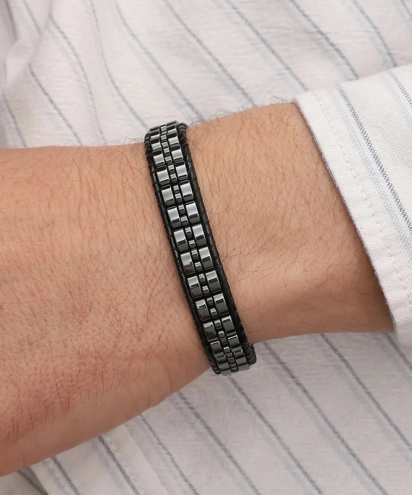 Byzylyk Jumeon, gur hematiti dhe lëkurë, argjend, YRABL2061, 21cm