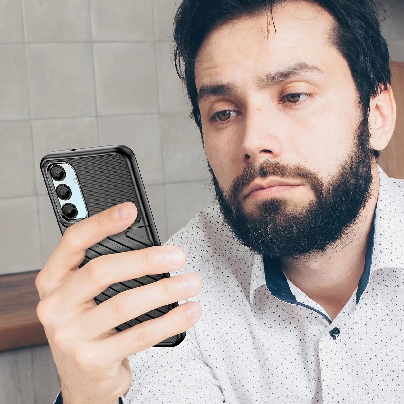 Mbështjellës Hurtel Thunder Case për Samsung Galaxy A56/A36, silikon, i blinduar, i zi