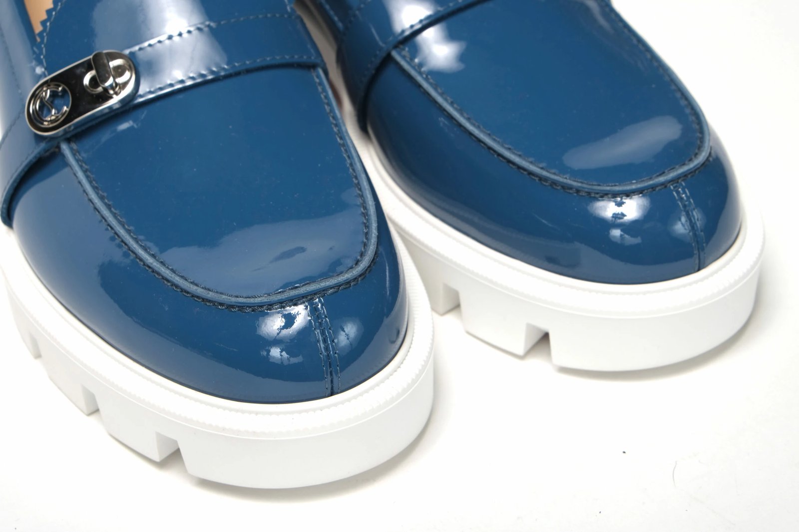 Këpucë Christian Louboutin, për femra, blu dhe bardhë