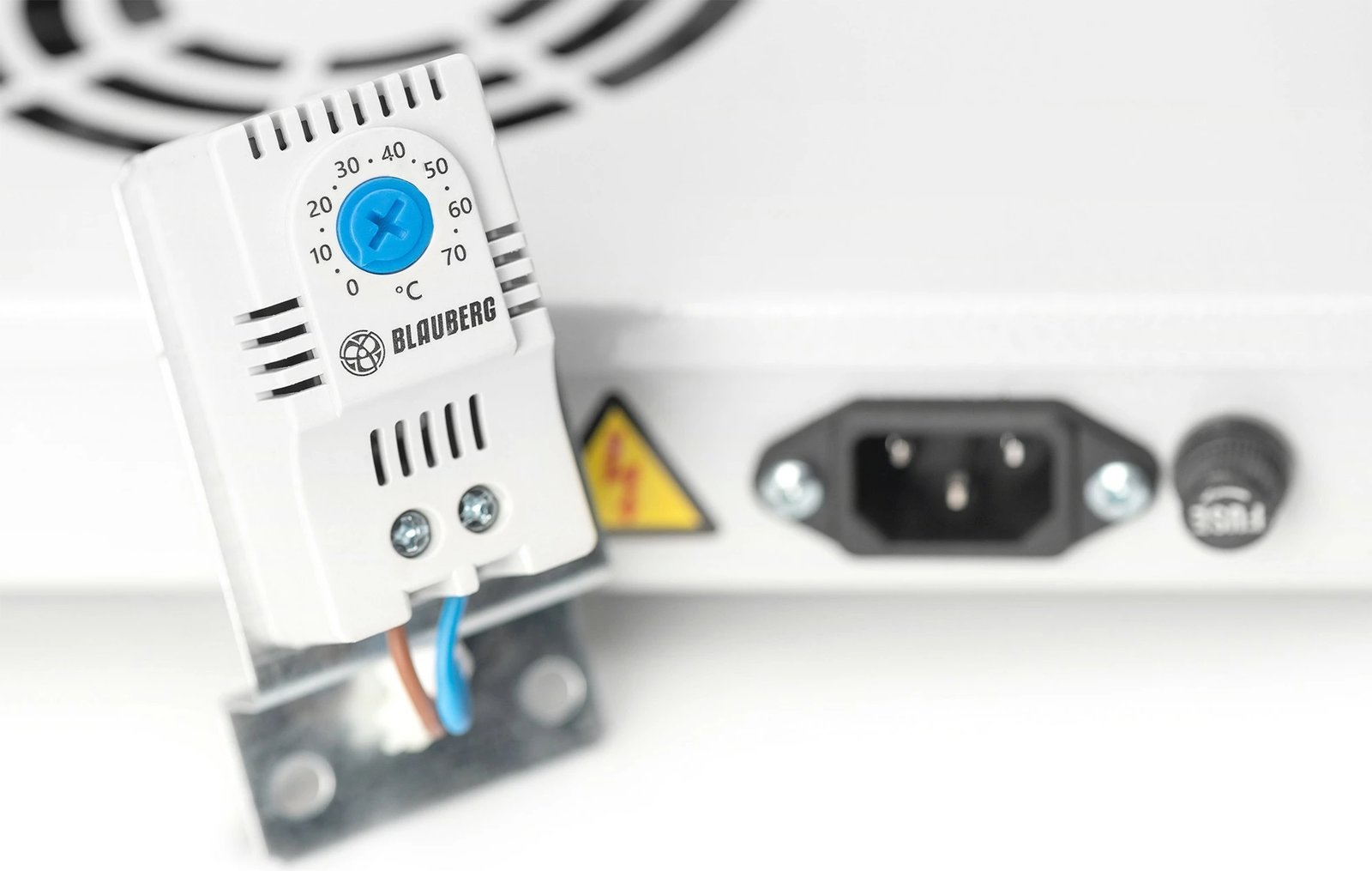 Njësi ventilimi Digitus për kasë rrjeti 19", 4 ventilatorë, gri