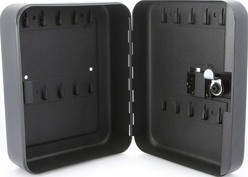 Kuti çelësash, Tracer, TRASEJ47646, 20 grepa, bravë mekanike me kombinim 3-shifror, 22 x 16 x 7.5 cm, e zezë