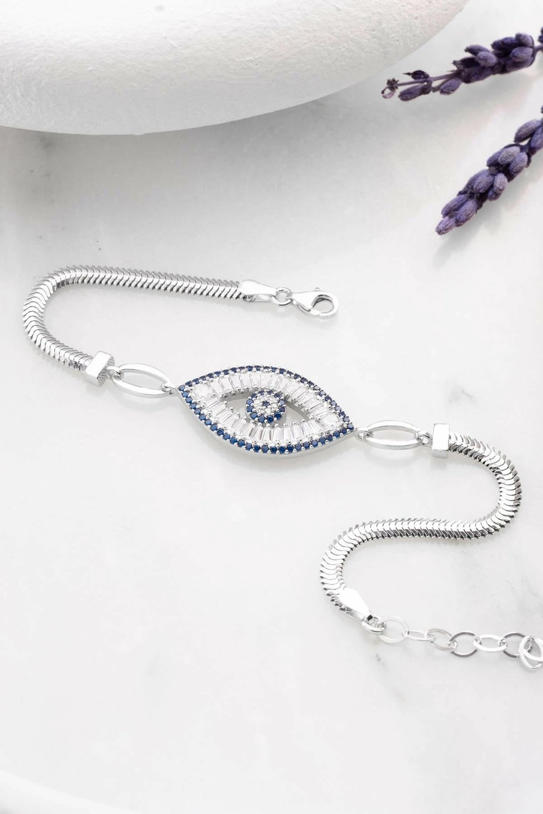 Byzylyk argjendi, Jumeon, ngjyrë argjendi dhe kaltër, NRZ999124