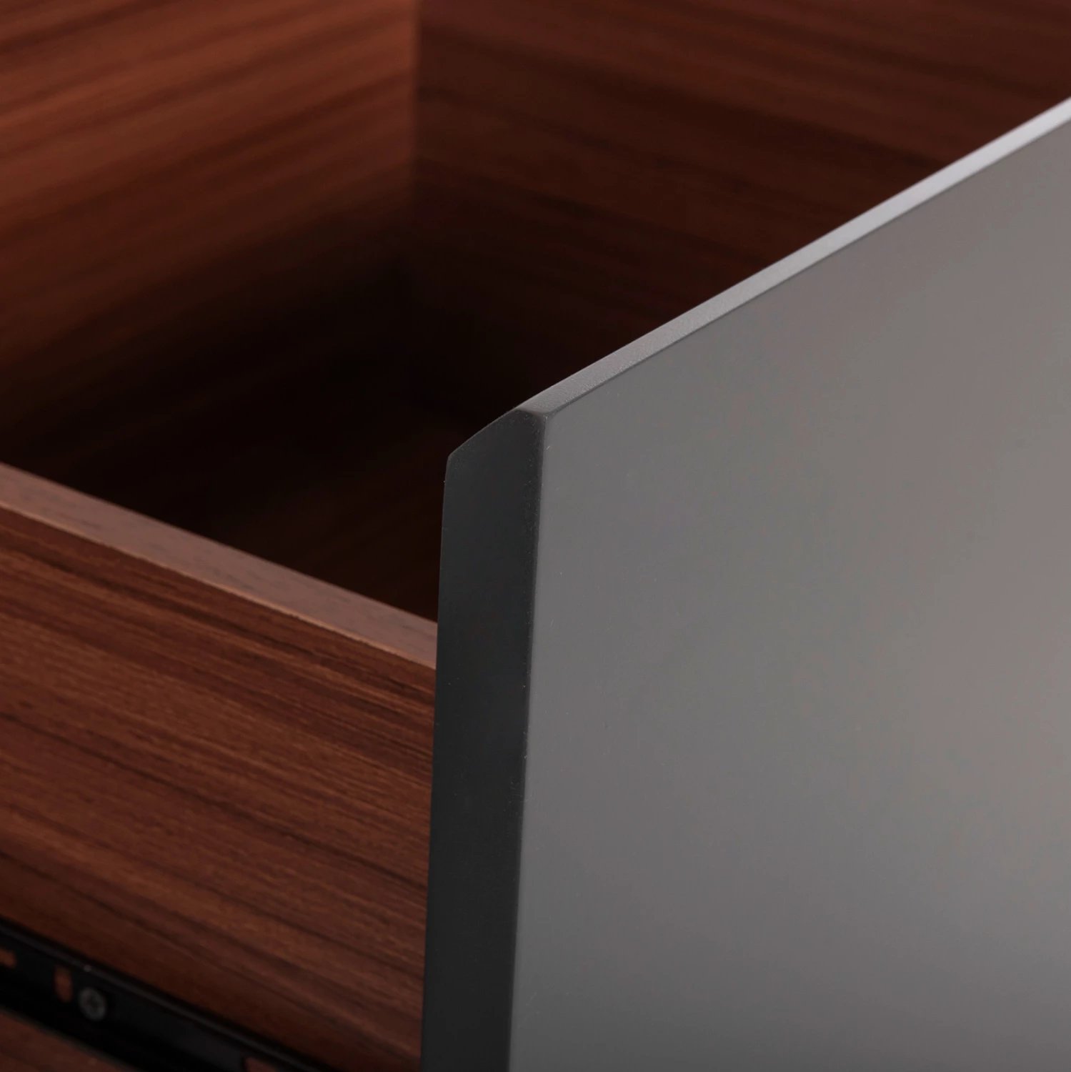 Dollap TV HUDSON MDF me furnir arre, ngjyrë arre dhe gri e errët, 180x40x50H cm