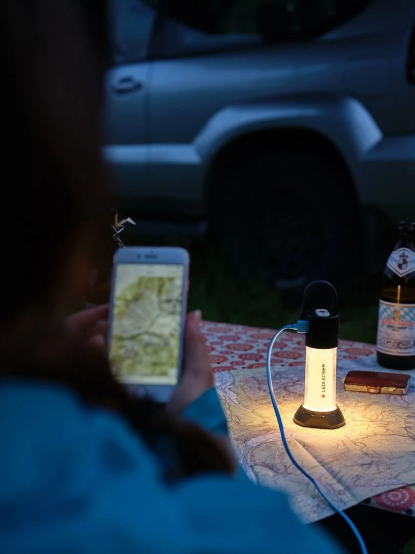 Llambë kampingu Ledlenser ML6, me bateri, LED, Alumini
