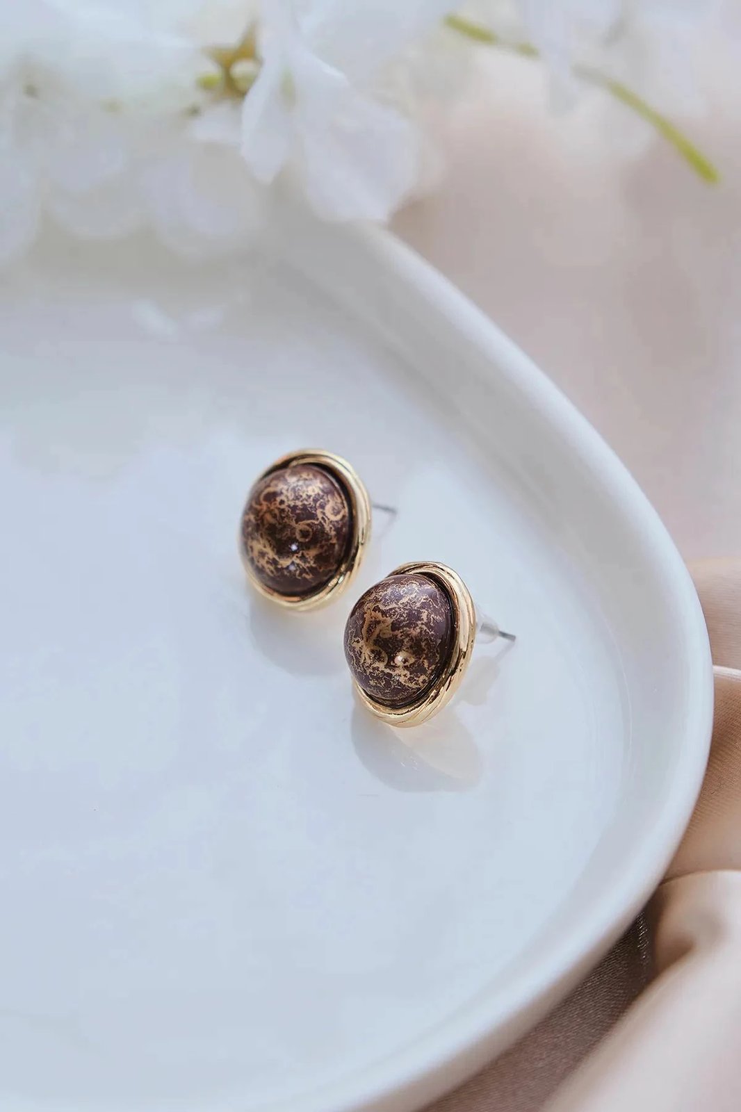 Vathë prej bronzi, ngjyrë ari, Jumeon