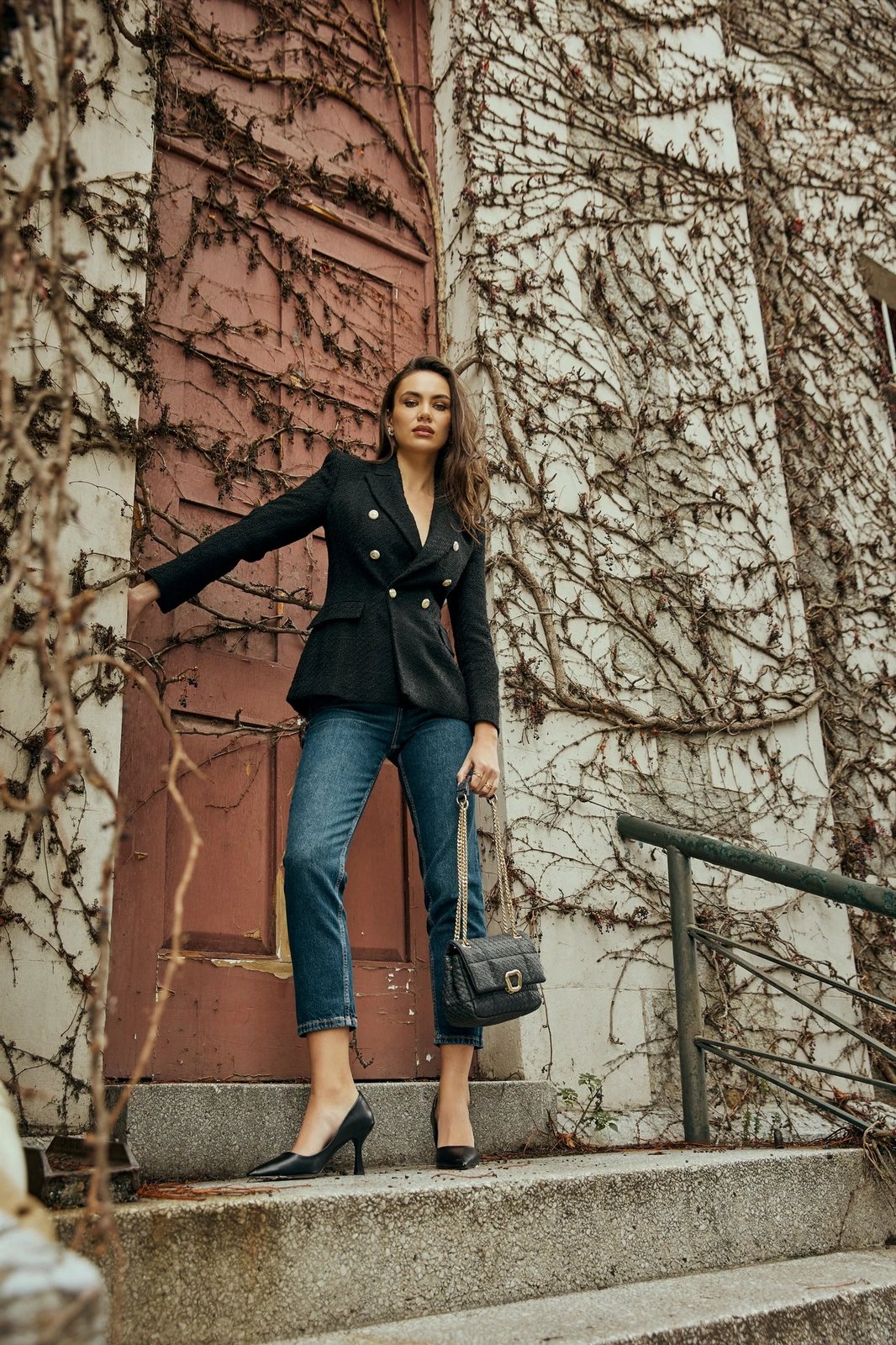 Çantë krahu Vince Camuto, Bologna, teksturë e zezë