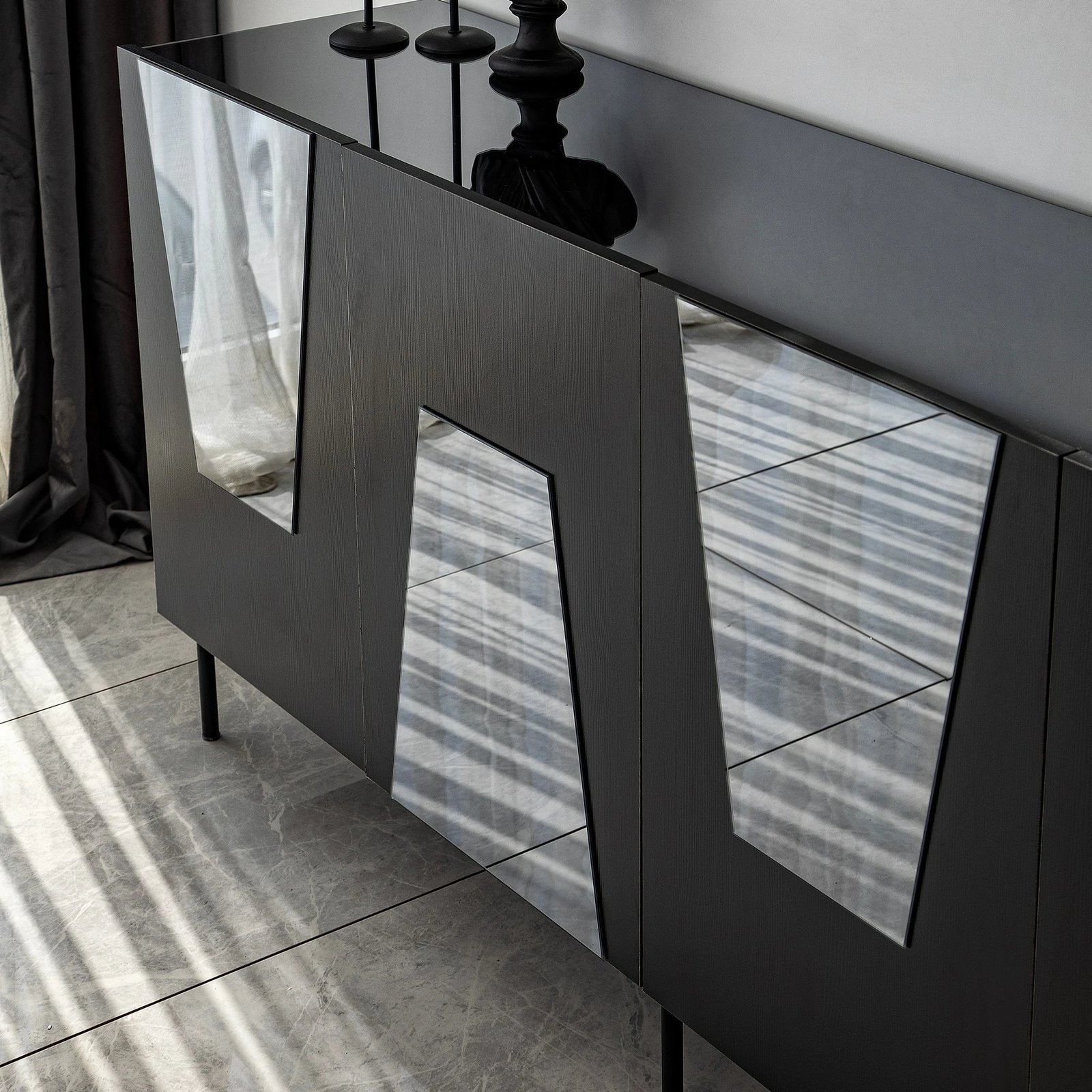 Konsol Hanah Home Venice, e zezë, fume