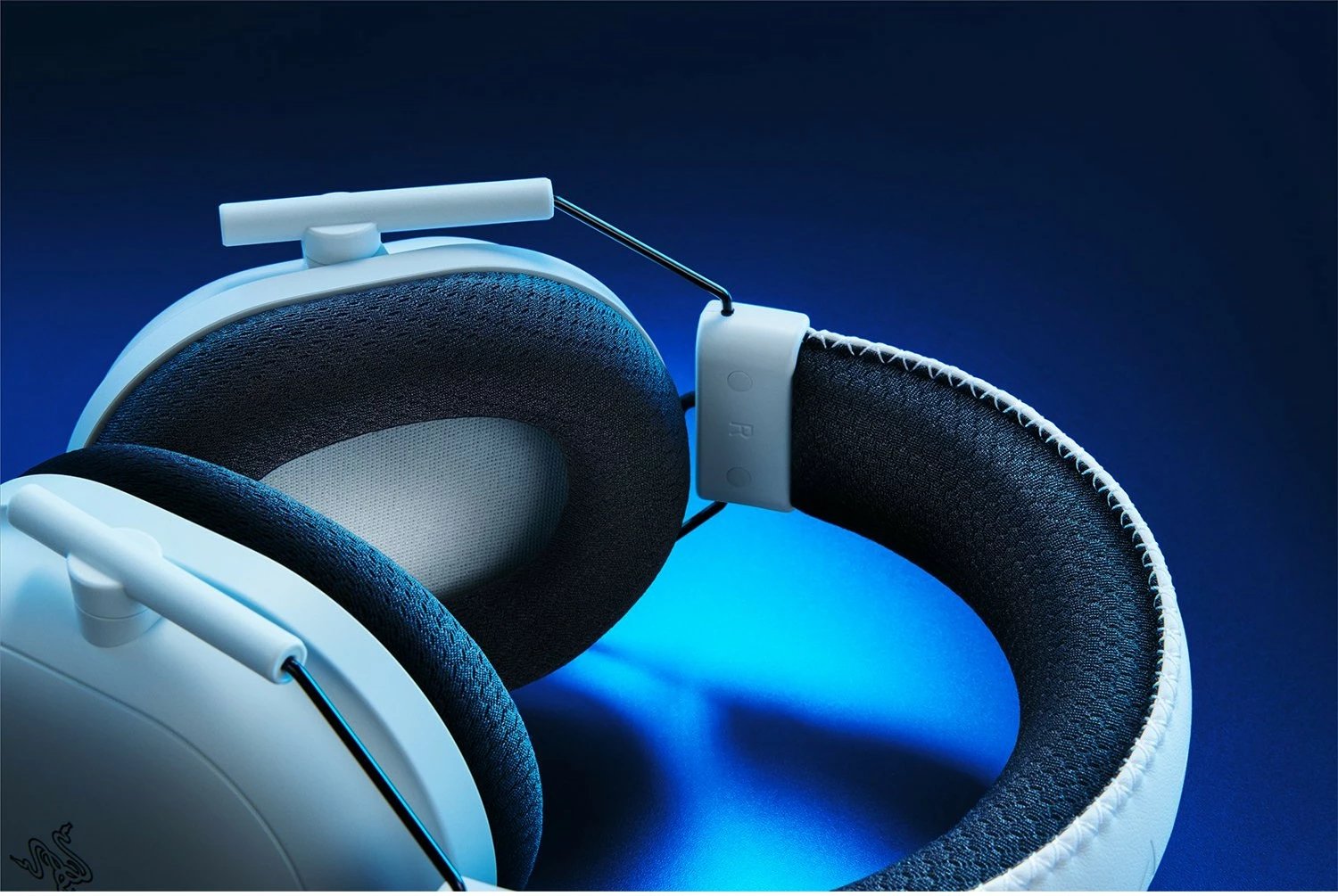 Kufje gaming Razer BlackShark V2 Pro, wireless, për PlayStation 5, bardhë