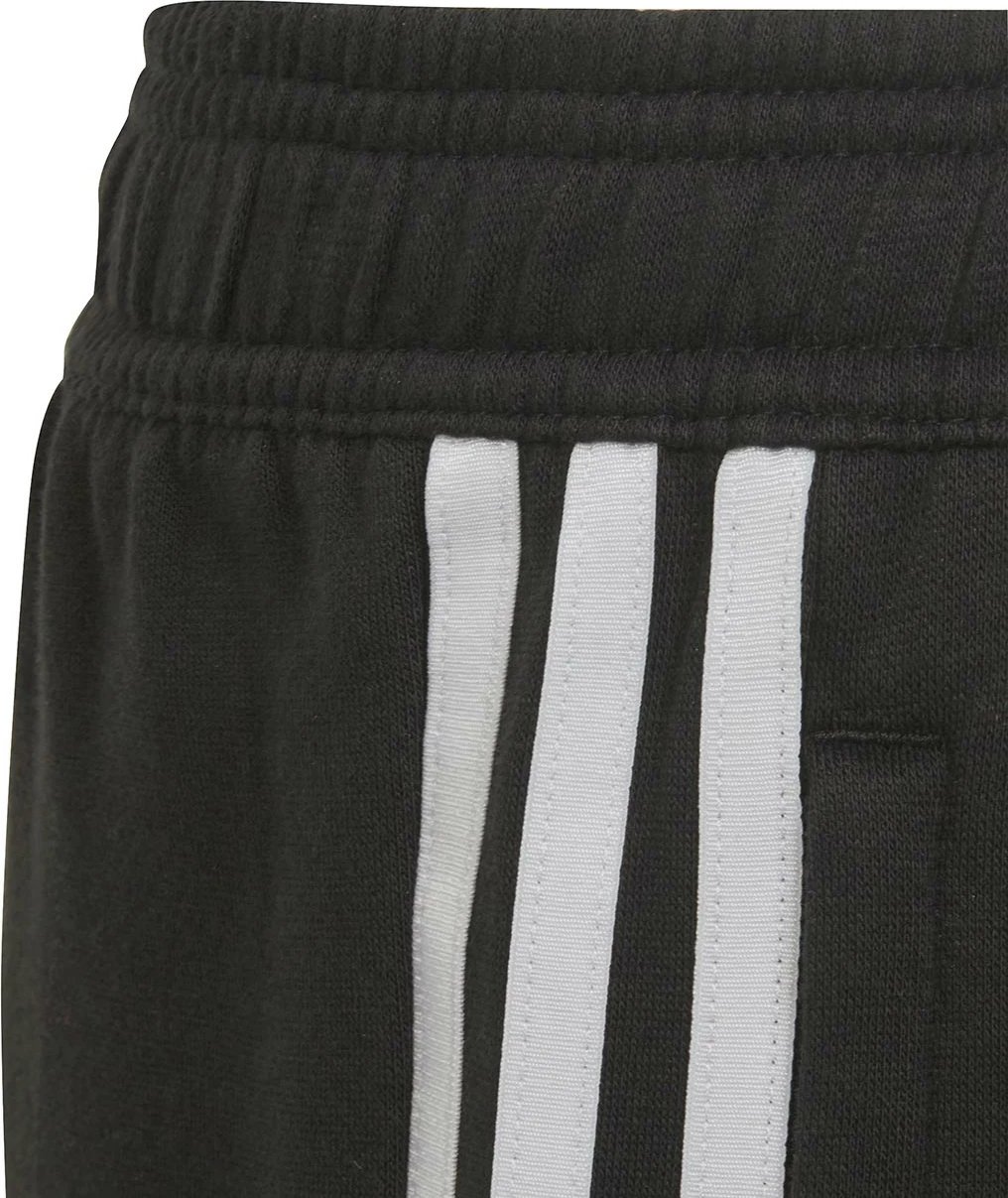 Shorce për fëmijë adidas, të zeza Shorce për fëmijë adidas, të zeza