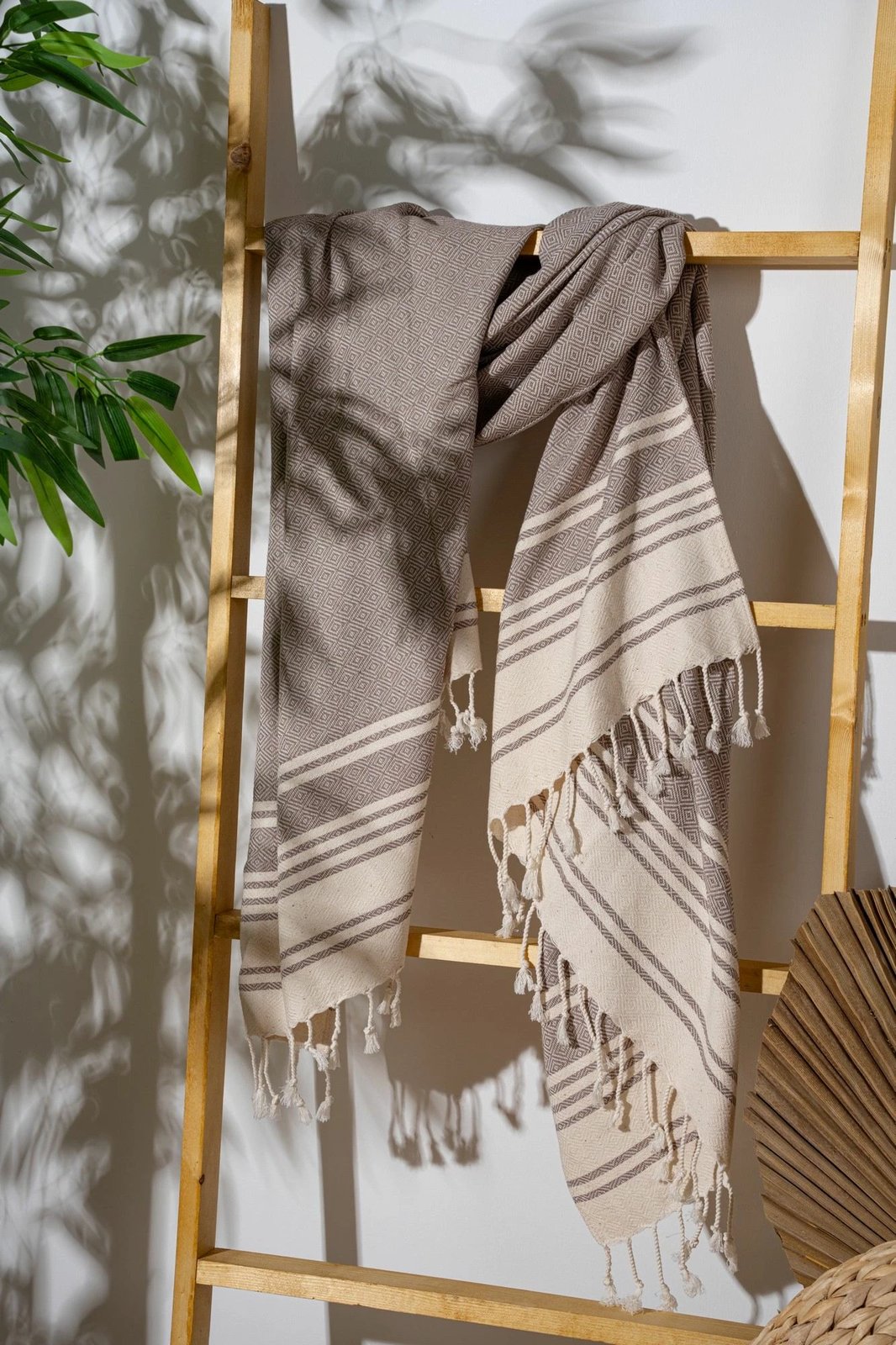 Peshqir plazhi Fouta, model New Diamond, ngjyrë kafe e çelët, Mijolnir