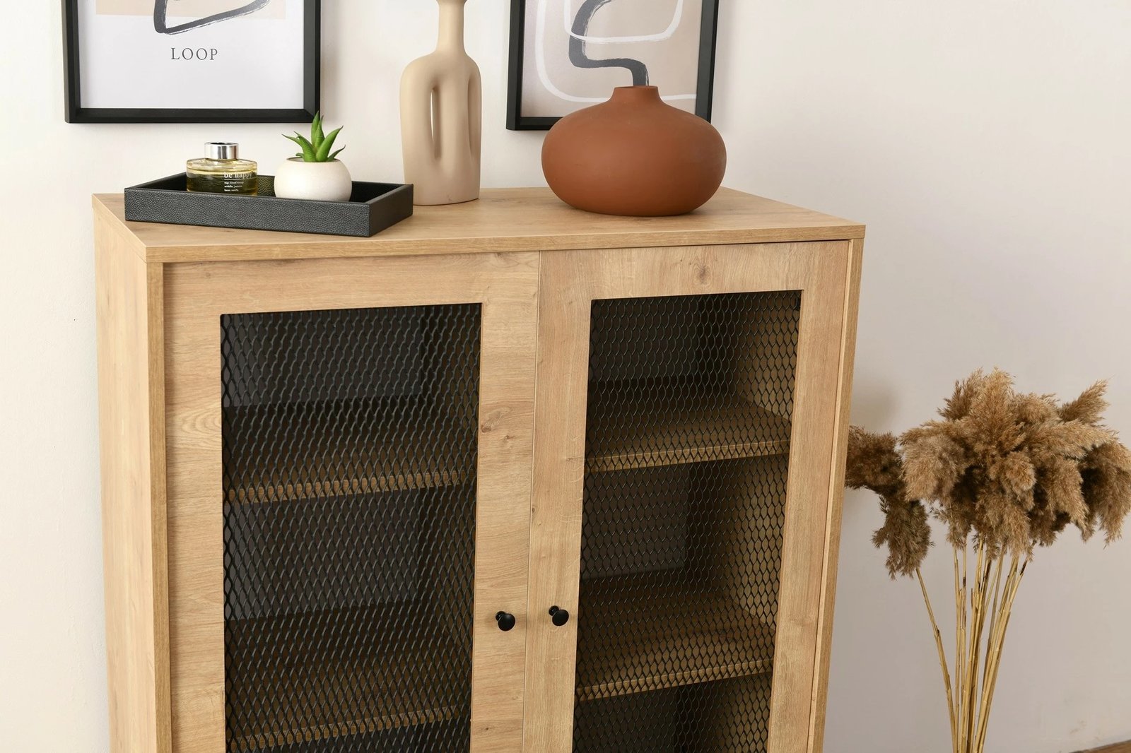 Komodë anësore Skye Decor, ngjyrë lisi, me rrjetë