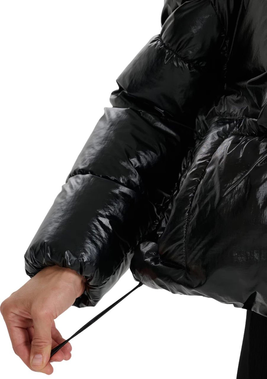 Jakne dimri për femra 4F, e zezë