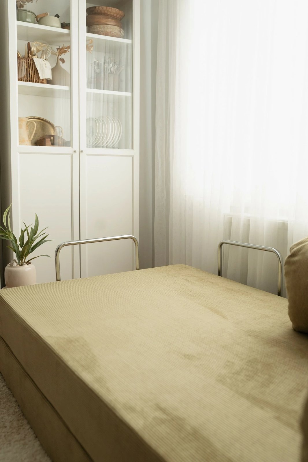 Divan-krevat treshe, kadife ngjyrë kaki, Nook