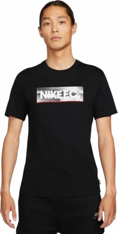 Maicë Nike për meshkuj, e zezë