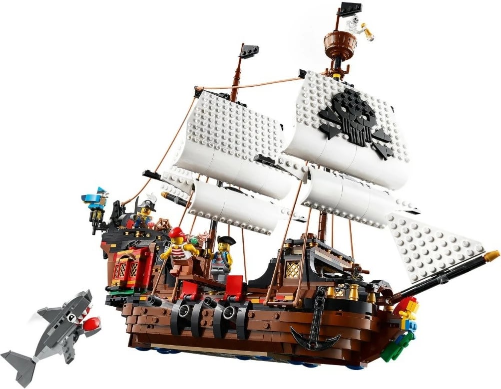 Set LEGO Creator 3-në-1 Anije Piratësh 31109, 1260 pjesë