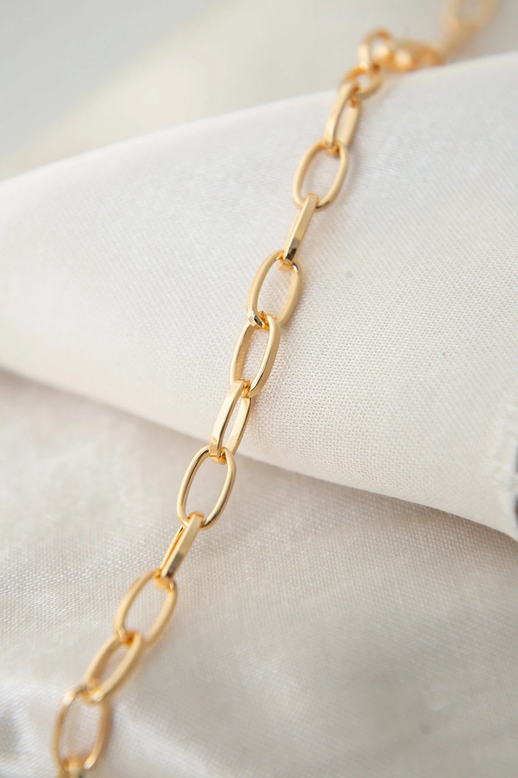 Byzylyk kyçeli metalik, ngjyrë ari, CHL9402