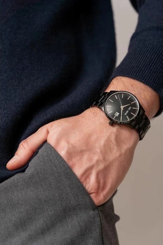 Orë dore për meshkuj Paul Lorens, e zezë