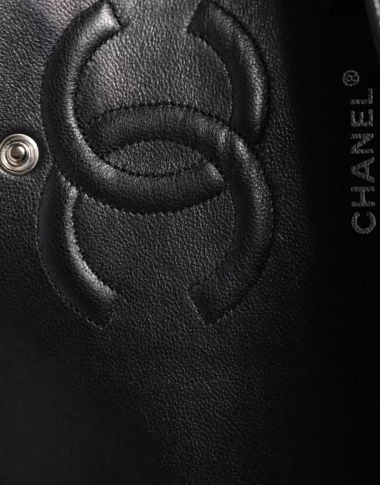 Çantë  për femra Chanel, e zezë