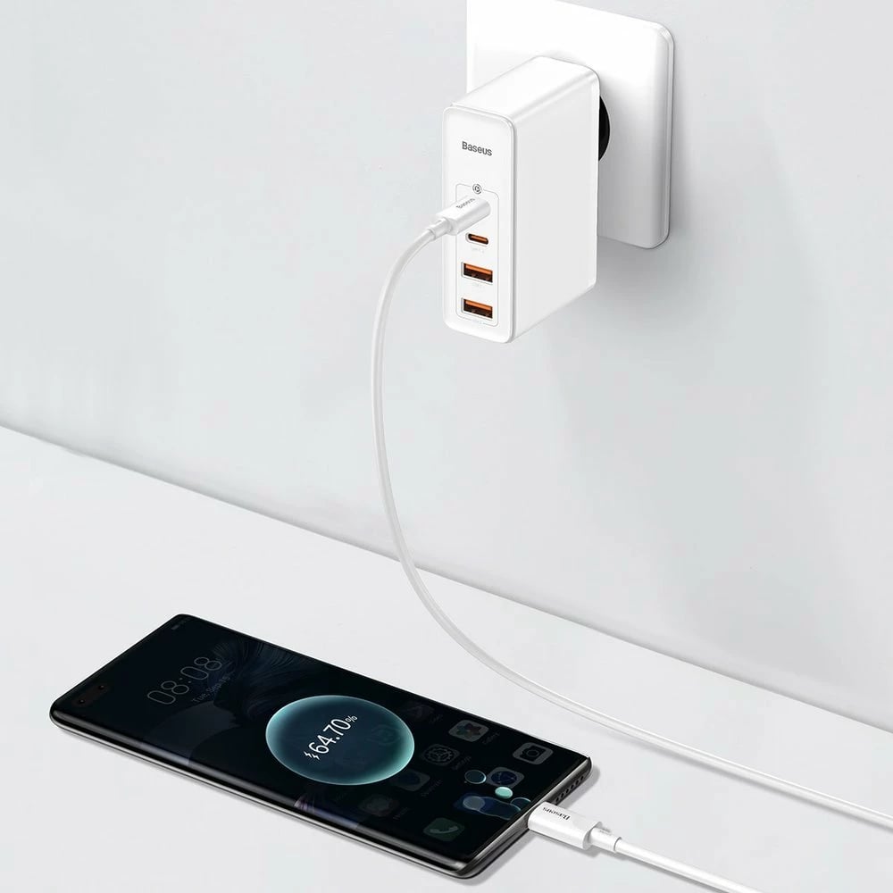 Karikues muri Baseus GaN2 Pro, 100W, 4 porta (2x USB-C, 2x USB-A), i bardhë