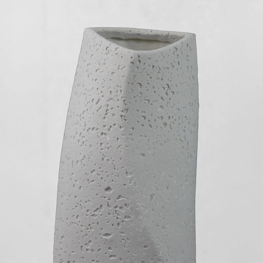 Vazo VOID III, rrëshirë, e bardhë, 16.5x14.5x39cm
