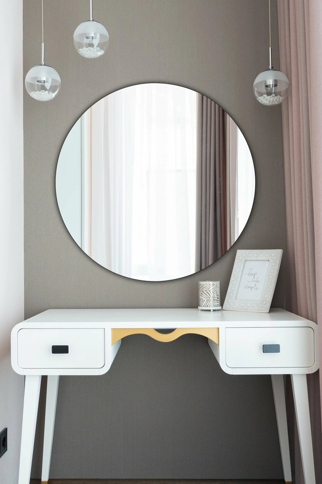 Pasqyrë e rrumbullakët Hanah Home, ngjyrë argjendi, diametër 40 cm