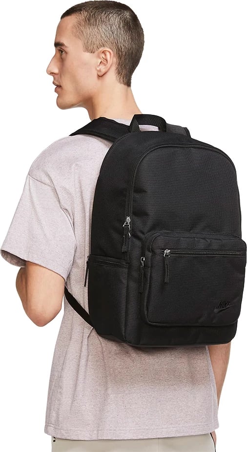 Çantë shpine Nike unisex, e zezë