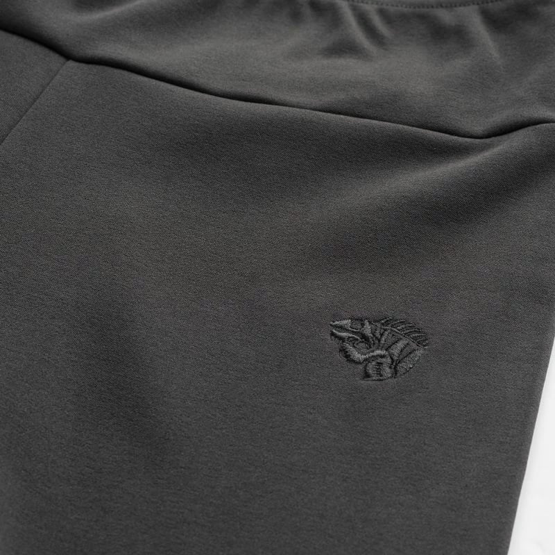 Hellonke për femra Iguana, të zeza