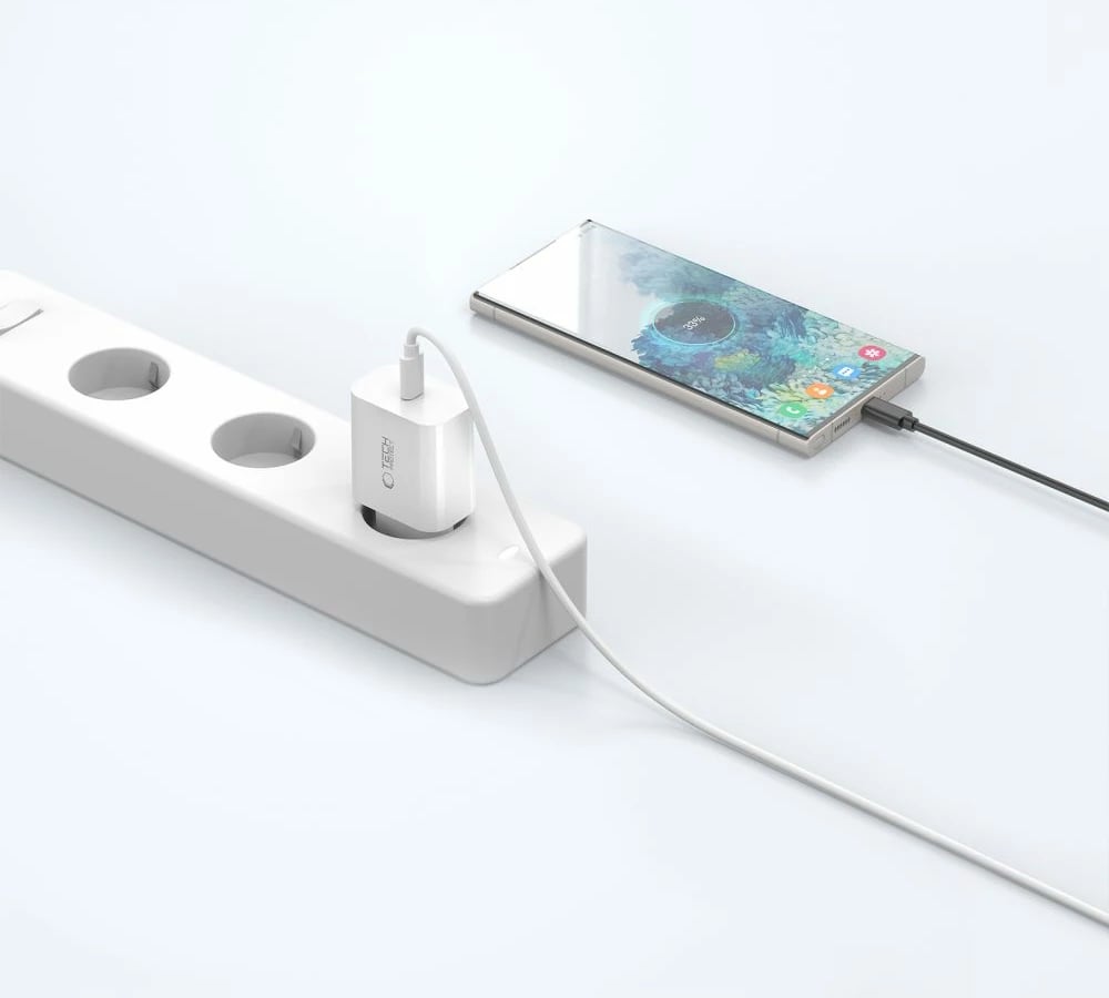 Karikues muri Tech-Protect NC20W me USB-C, i bardhë