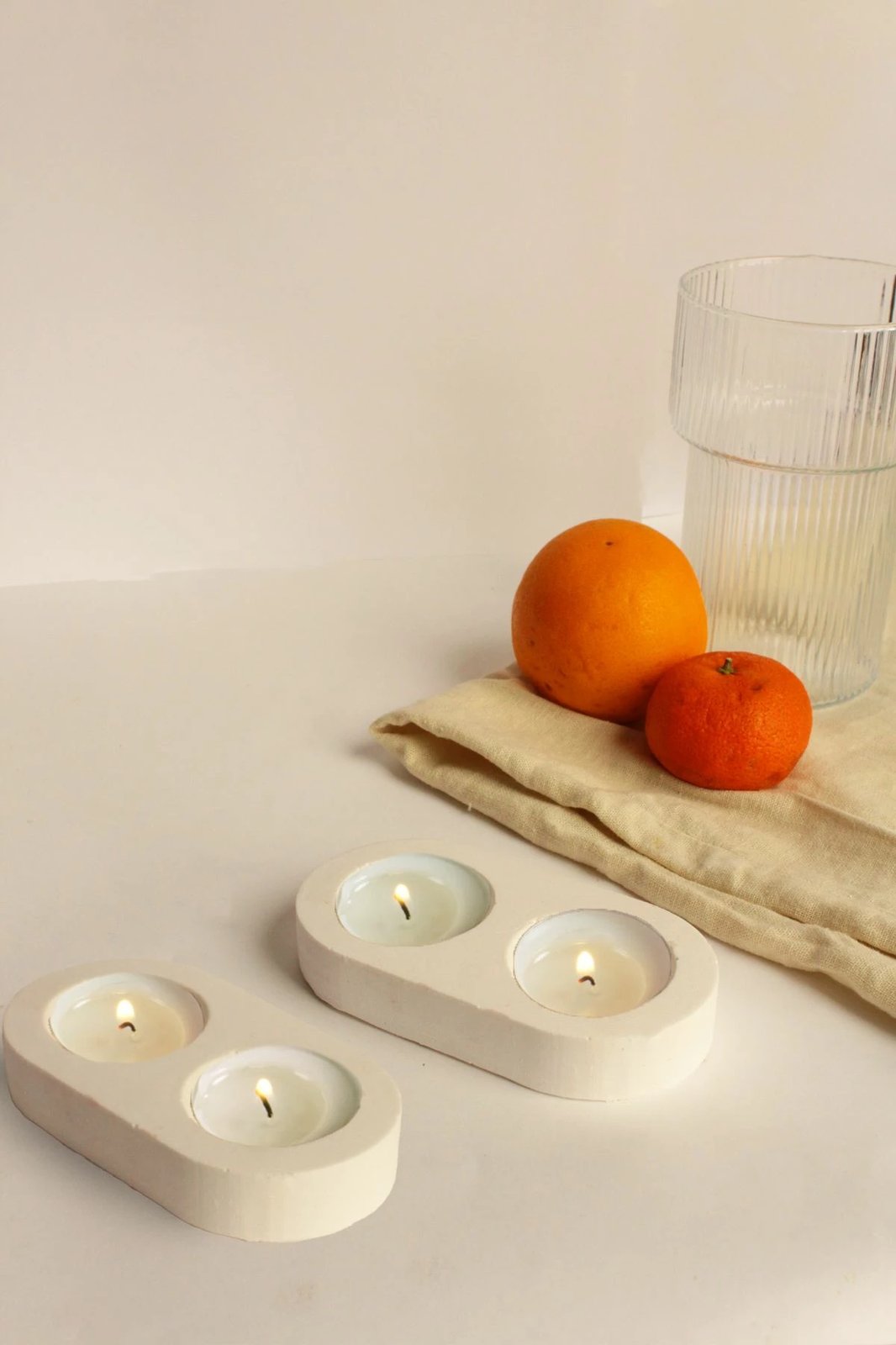 Set qirinjësh dekorativ prej betoni, 2 copë, ngjyrë e bardhë, Evila Originals, për tealight