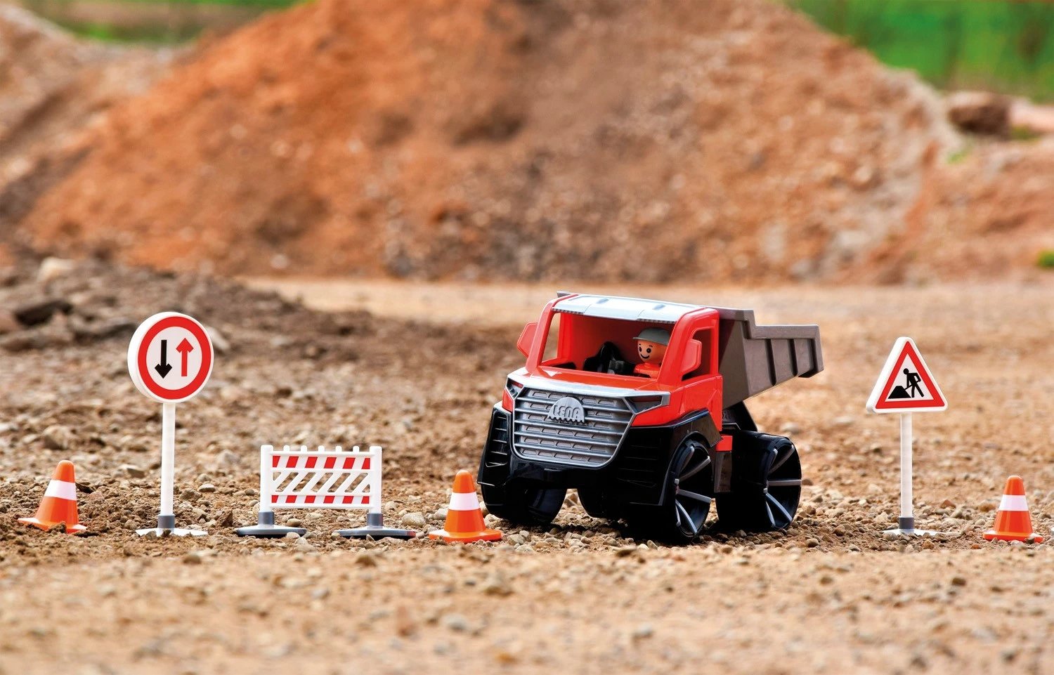 Kamion lodër Lena Truxx2, plastikë, me figurë, Kuq/Gri