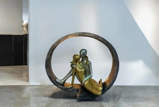 Objekt dekorativ Evila Originals, ngjyrë e zezë dhe ari, CY0449 Objekt dekorativ Evila Originals, ngjyrë e zezë dhe ari, CY0449