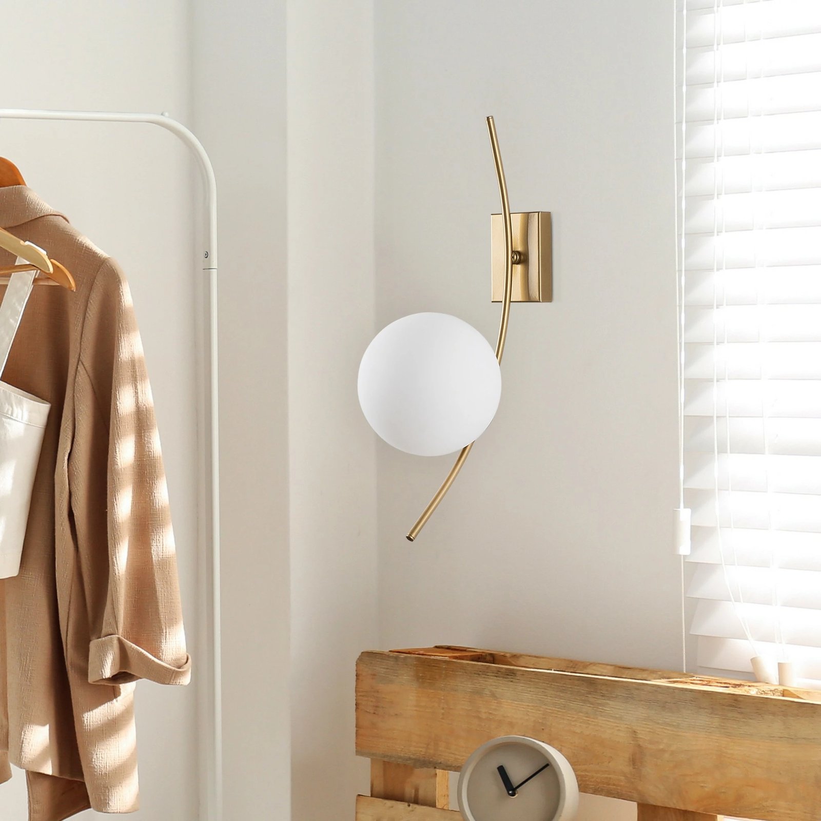 Llambë muri Opviq, Hilal - 3822, ngjyrë ari