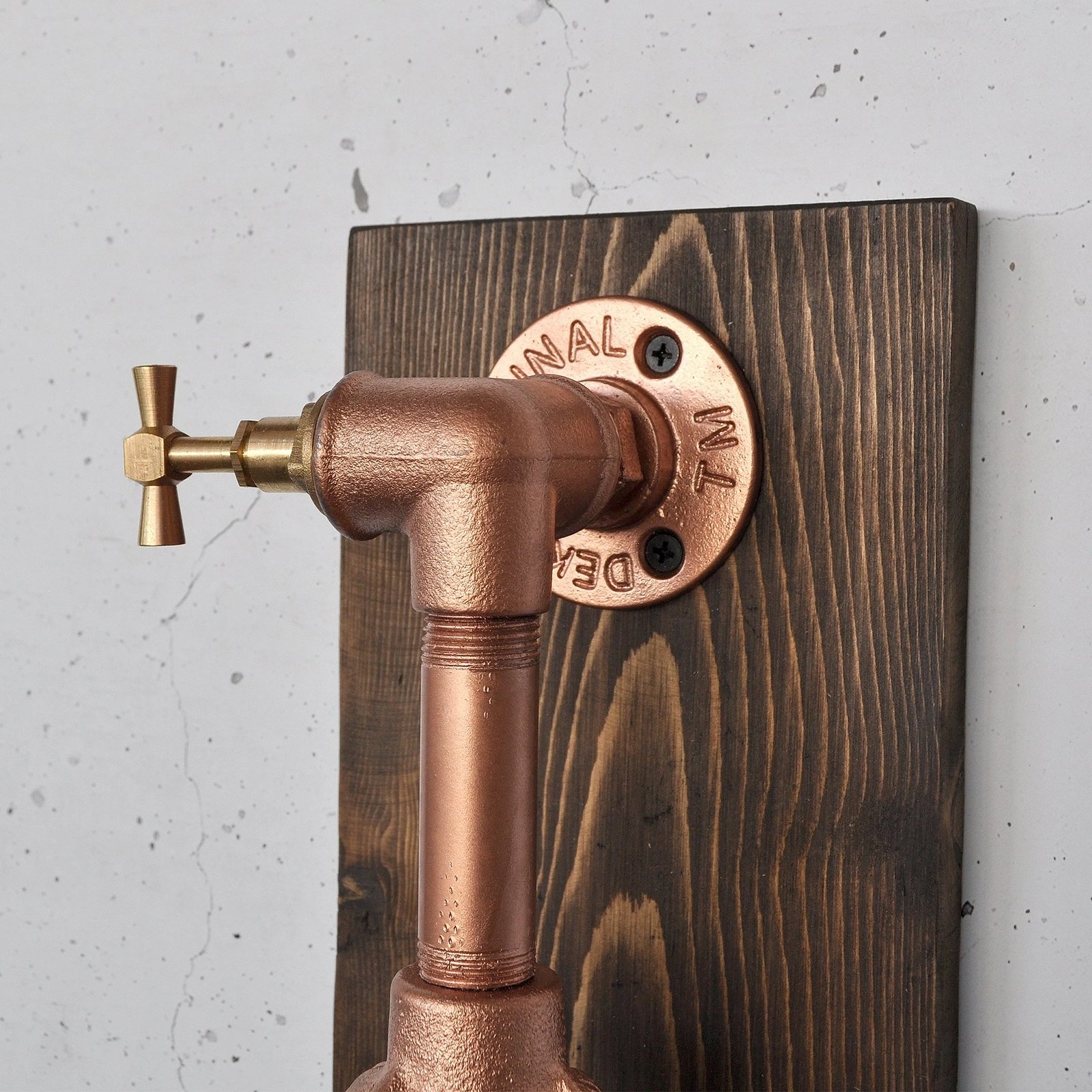 Llambë muri Opviq, dru dhe ari rozë, Pp174 Llambë muri Opviq, dru dhe ari rozë, Pp174