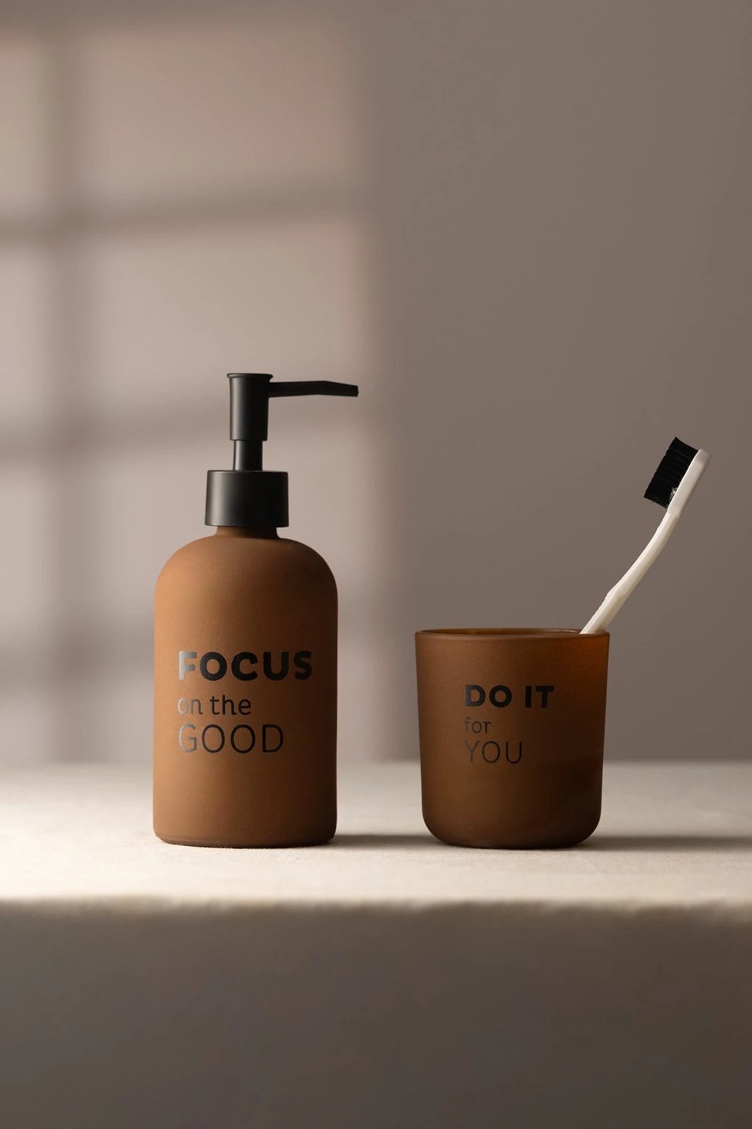 Set banjoje 2 pjesësh Mijolnir Serenity, ngjyrë e kuqe pllaka