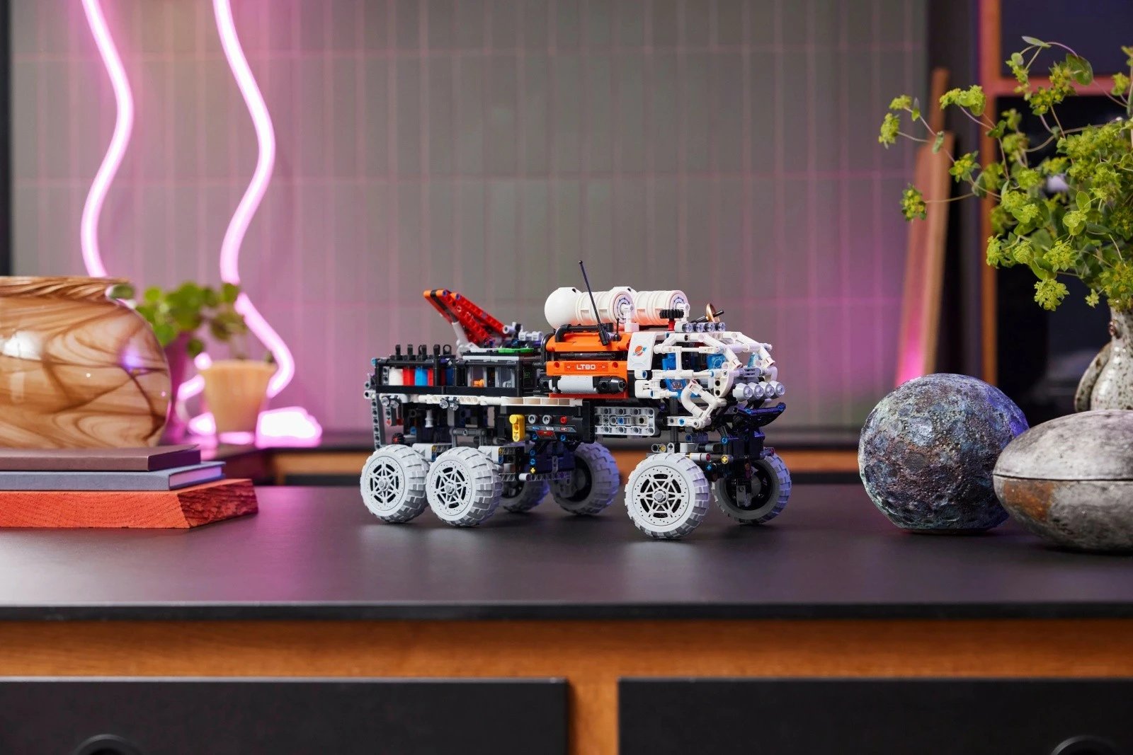 Set ndërtimi LEGO Technic Mars Exploration Rover 42180, plastikë, 1599 pjesë, për fëmijë 11+