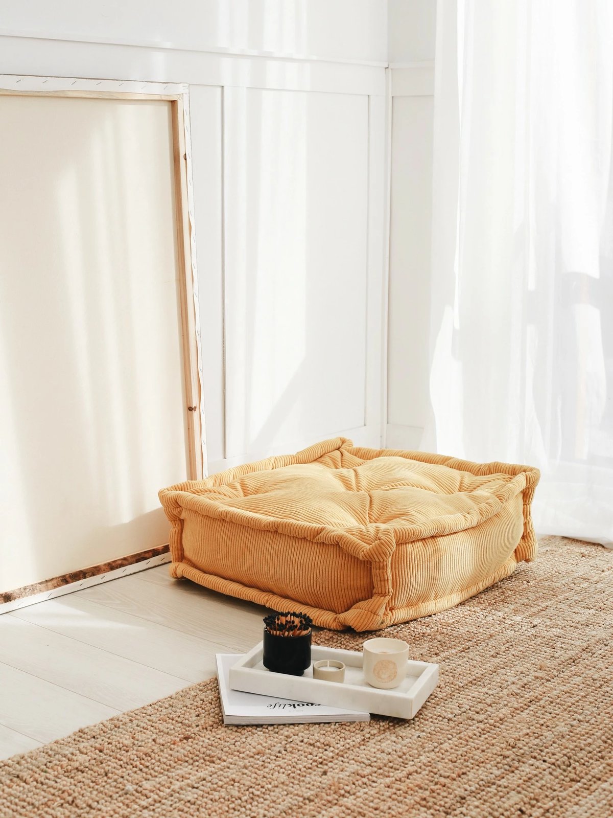 Jastëk kadifeje Atelier del Sofa, ngjyrë biskuvi - e verdhë