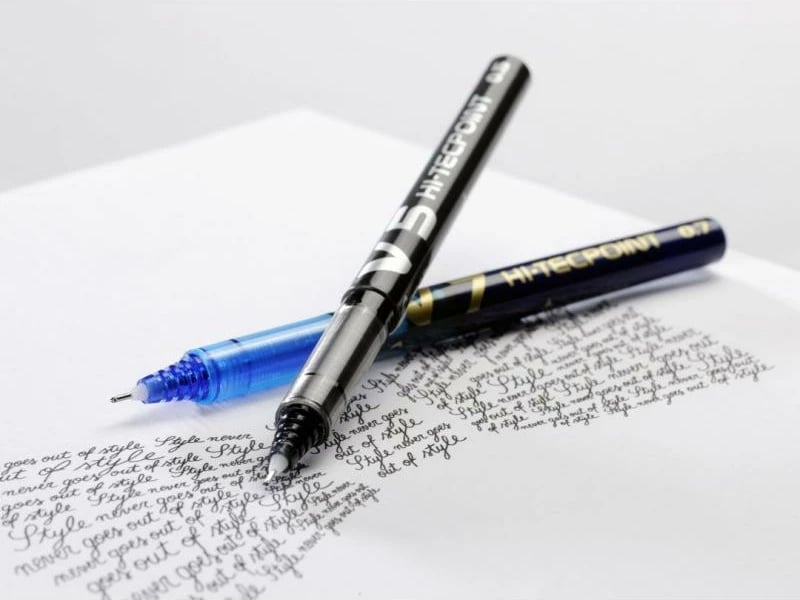 Stilolaps rollerball, Pilot, Hi-Tecpoint V5 (BX-V5-L), majë çelik precize, bojë e lëngshme, blu