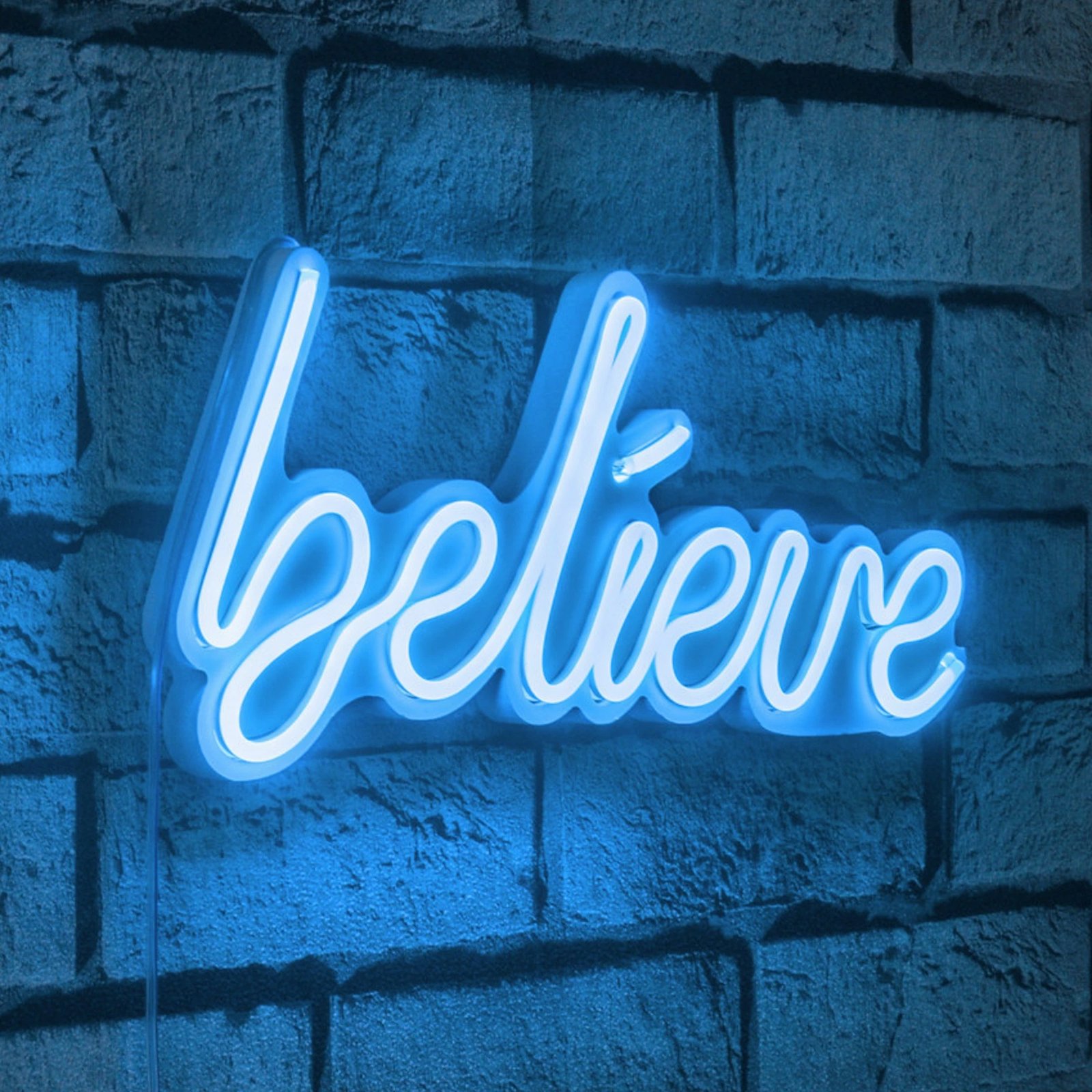 Dekor dritash LED plastike, ngjyrë kaltër, 'believe', 33x16x2cm